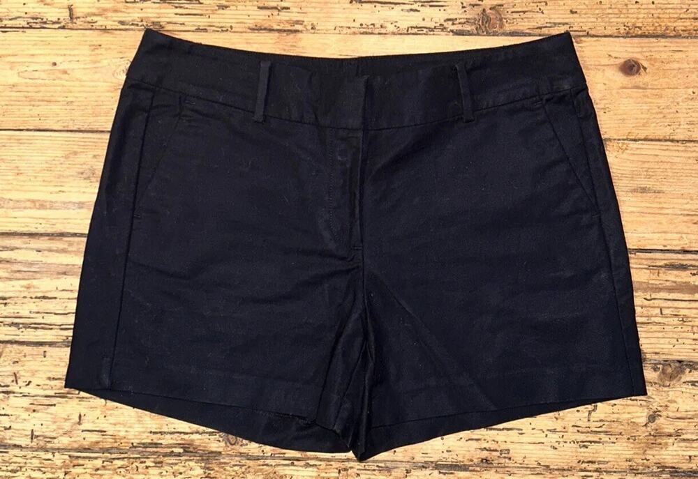 Ann Taylor Signature Women’s Black Chino Shorts Size 8